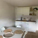 Komfortable Fuer Bis Zu 6 Personen In Rheinnaehe,messe,phantasialand Apartman Bornheim