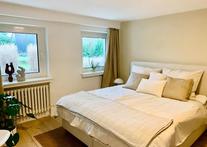 Komfortable Fuer Bis Zu 6 Personen In Rheinnaehe,messe,phantasialand Appartement *